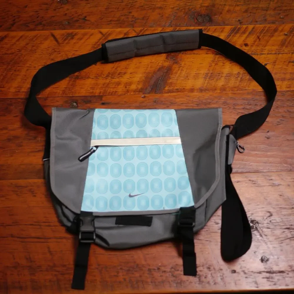NIKE Gray Blue Black Geometric Nylon Bicycle Messenger Laptop Shoulder Bag 16x13